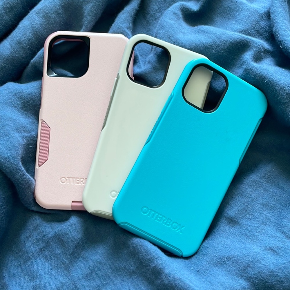 3 iPhone 12 Pro otter box cases!